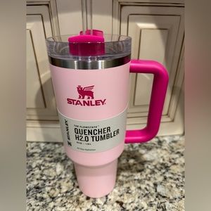 Stanley 40 Oz Flowstate Quencher Tumbler-Flamingo